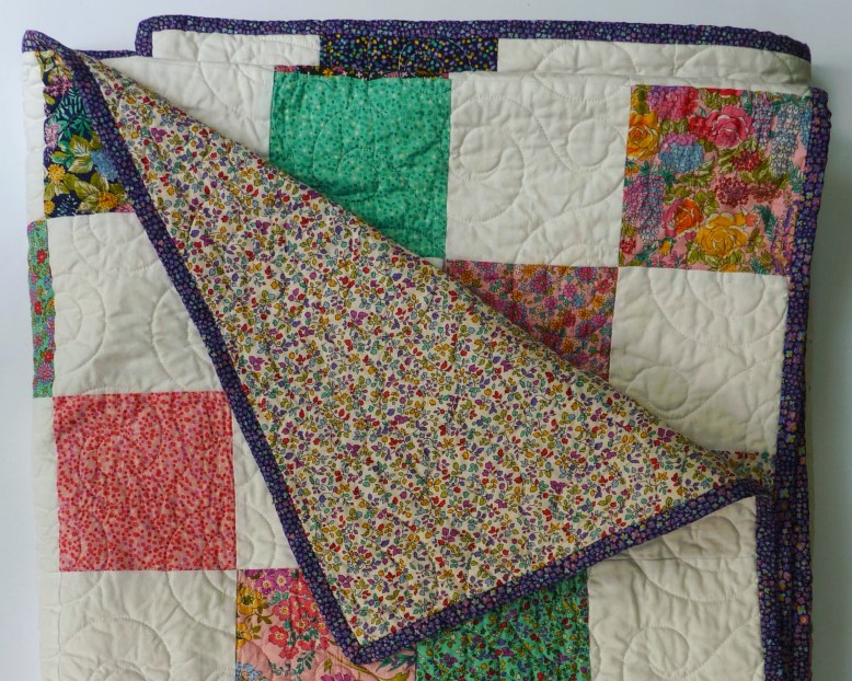 Regent Street lawn charm pack quilt detail