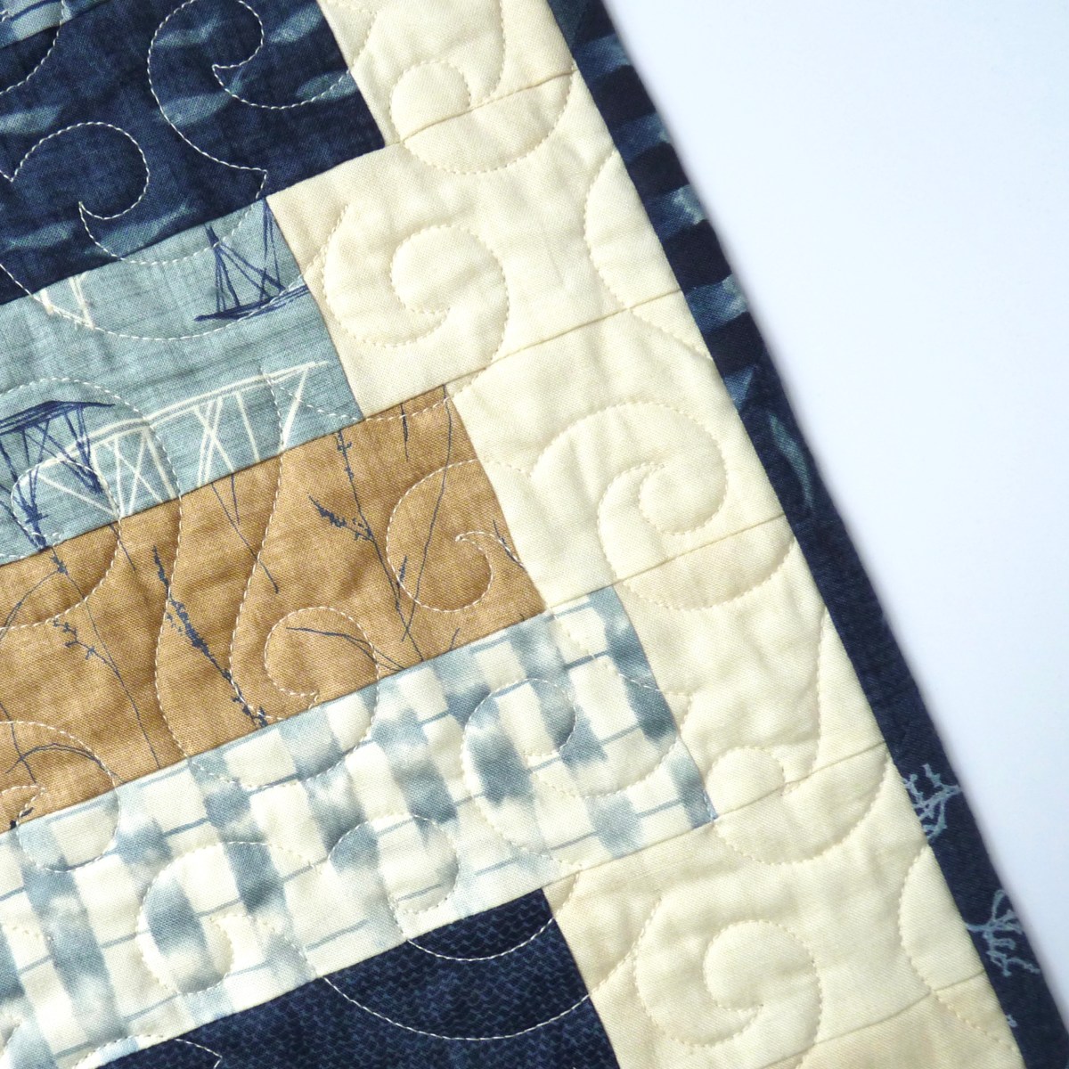 Drift Lines Quilt - detail